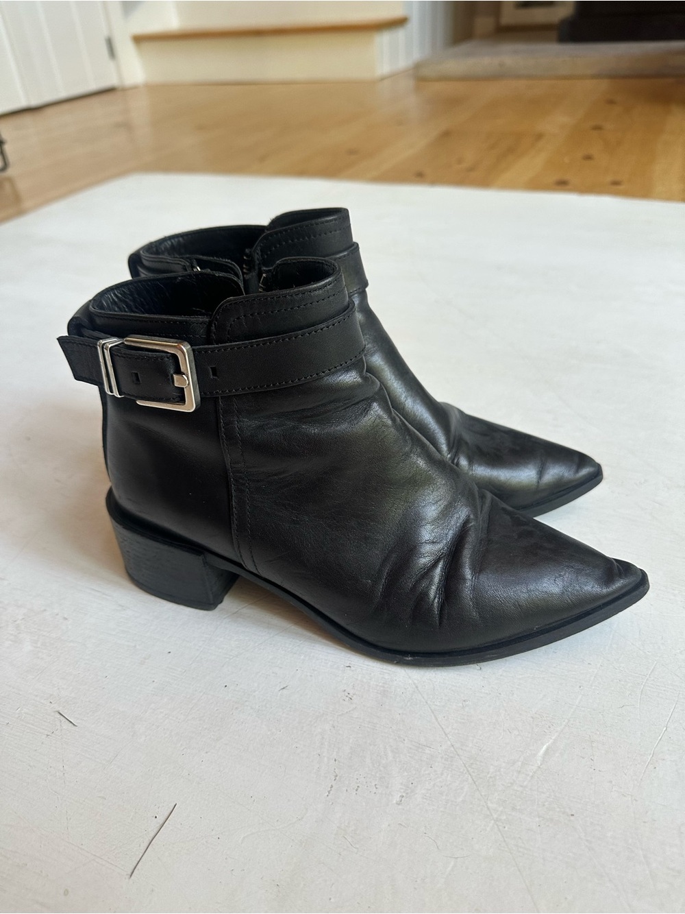 Massimo Dutti Black Pointed Ankle Boots